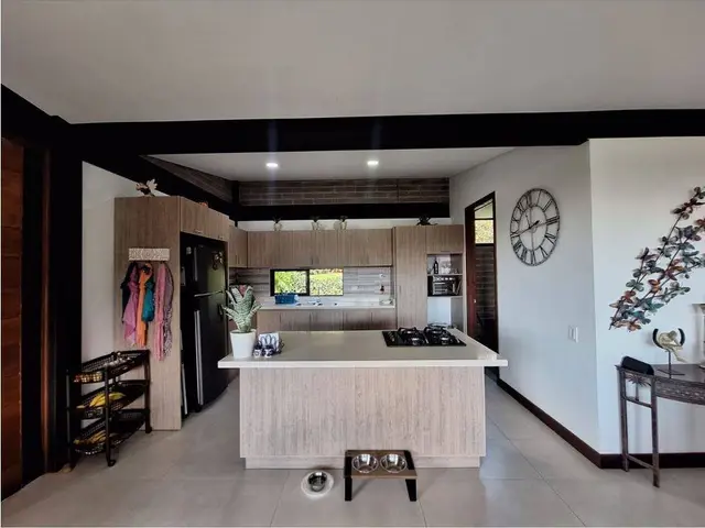 Casa en venta en El Retiro, Antioquia - Parcelación Las Camelias - foto 2